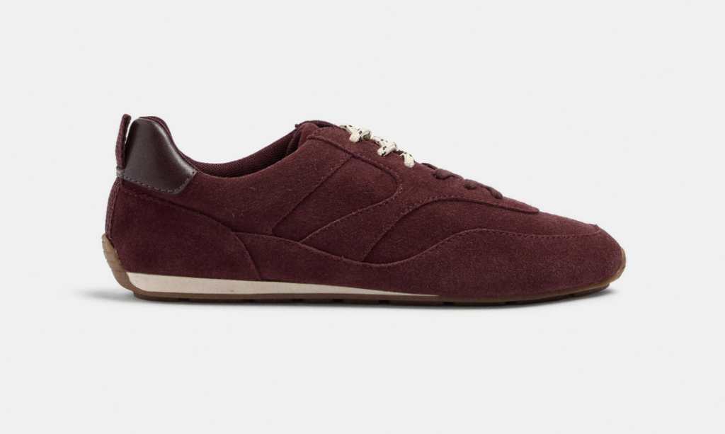 tendenza scarpe autunno 2026 sneakers burgundy
