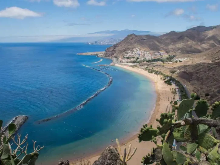 Tenerife in questo periodo è magnifica, è ancora estate e puoi farti il bagno come ad agosto