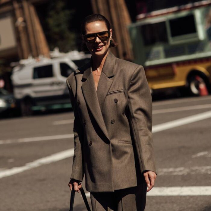 Ci vestiremo ancora oversize? Sì, è non è solo una questione di stile