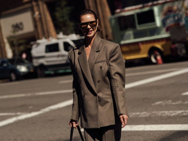 Ci vestiremo ancora oversize? Sì, e non è solo una questione di stile