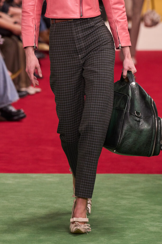 migliori pantaloni donna tendenza moda autunno inverno 2026 2027 sfilate