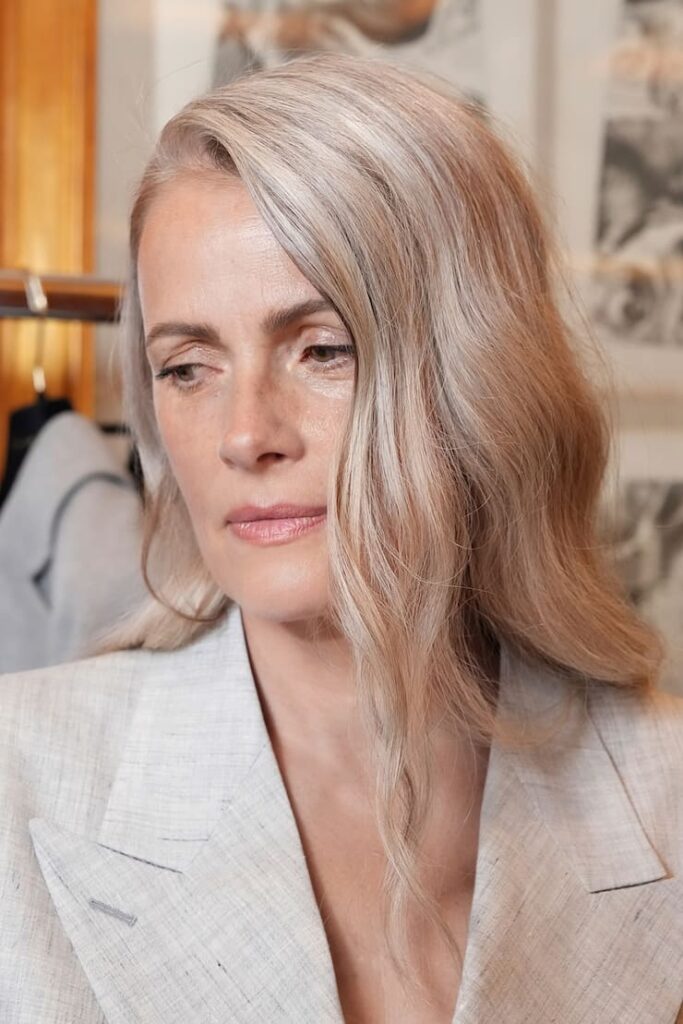 capelli biondi beige