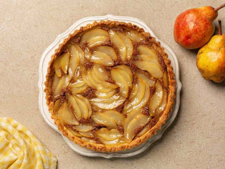Crostata di pere al profumo di arance: la ricetta della tradizione