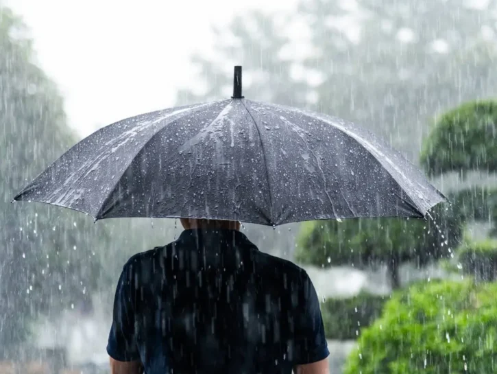 Allerta meteo in Italia, rischio alluvioni? Pioggia ininterrotta su gran parte del paese