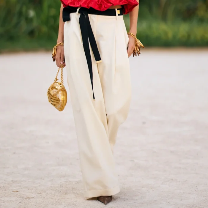 Pantaloni: 5 tendenze da conoscere, secondo le sfilate autunno-inverno 2026-2027