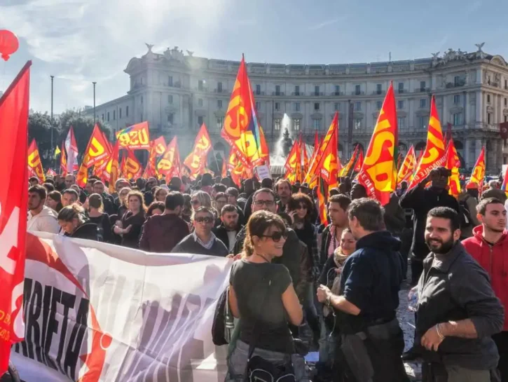 Sciopero 30 ottobre 2026, trasporti a rischio e cortei in tutta Italia: dove si manifesta