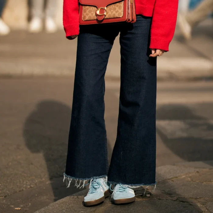 Sneakers: come si abbinano da mattina a sera? 5 idee look (per ogni mood)