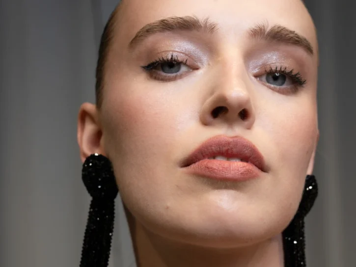 Il tubing mascara è la rivoluzione per ciglia definite e a lunga tenuta