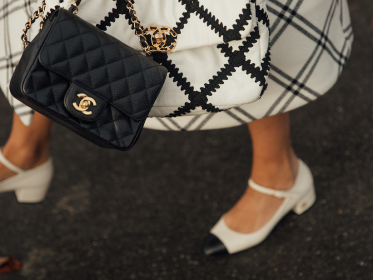 Ballerine con tacco midi: preparati a volerle tutte