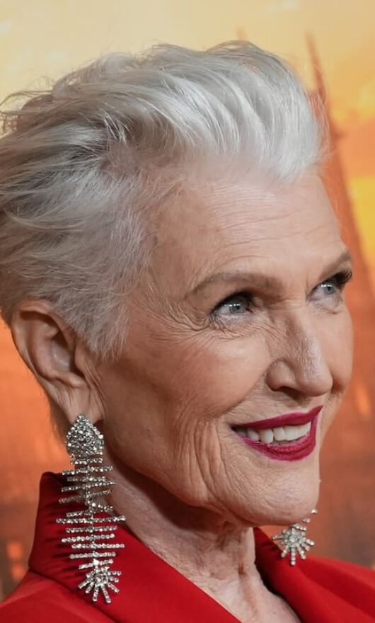 Capelli bianchi over 70: 7 tagli corti, pratici e bellissimi