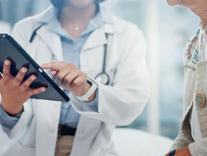 Voucher sanitario over 75: chi avrà i 300 euro nel 2027