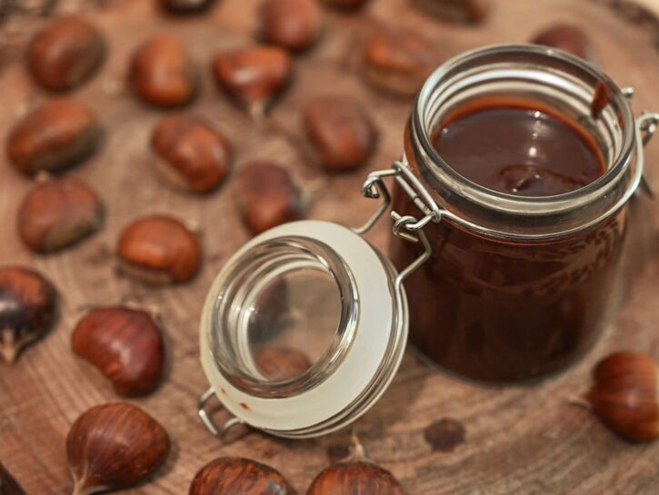 Mousse di castagne con salsa di cachi: il dolce d'autunno
