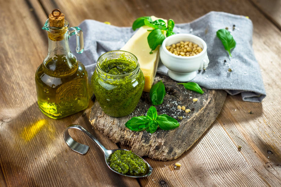 Pesto alla genovese fatto in casa Ricetta Donna Moderna