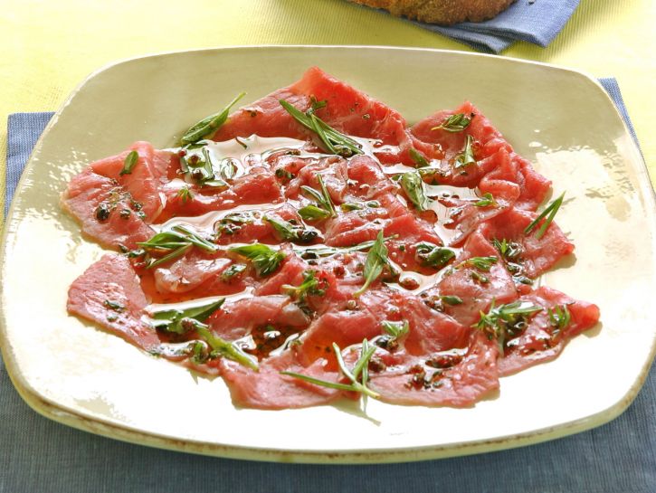 carpaccio-marinato-agli-aromi-725x545