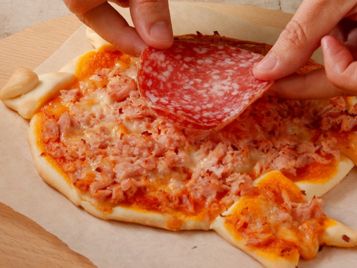 Ricetta Porcellino di pizza con prosciutto,salame e ...