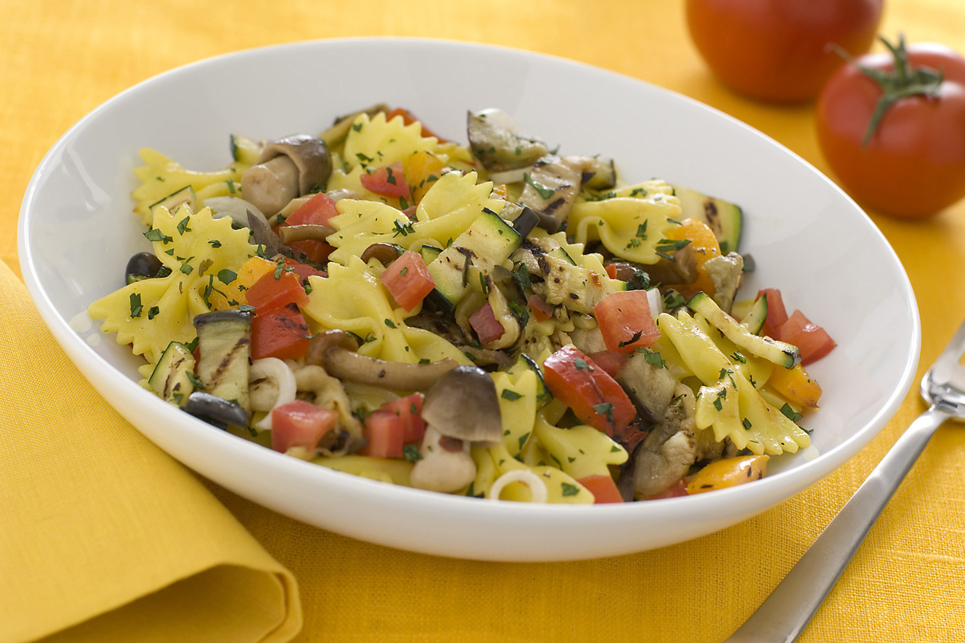 Ricetta Insalata di pasta allo zafferano | Donna Moderna