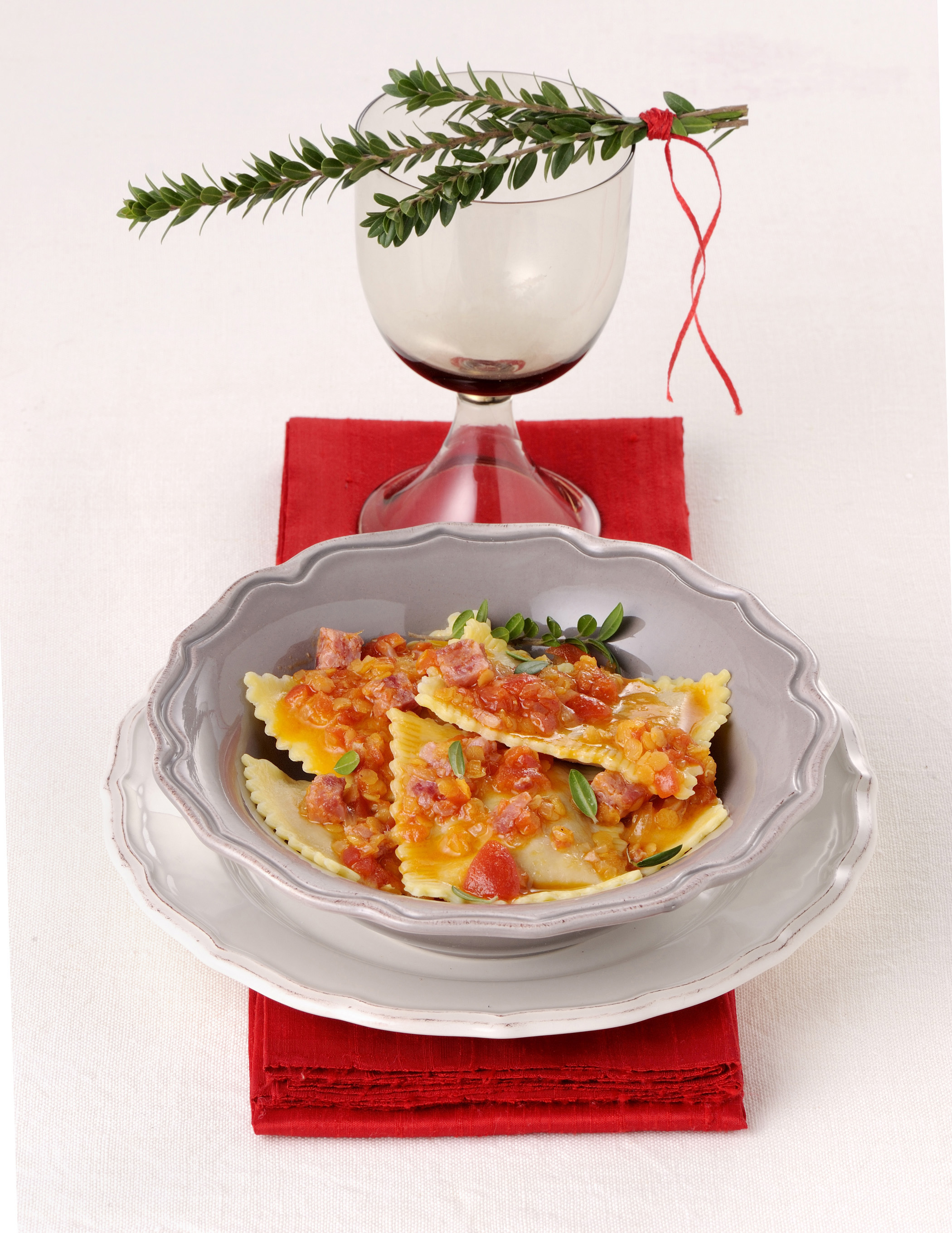 Ricetta Ravioli al cotechino e patate con ragù di ...