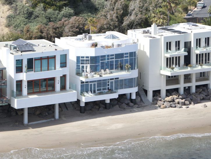 <p>Quanto spendereste per una villa sulla spiaggia di Malibu? Halle Berry non ci ha pensato due volte e ha sborsato dieci milioni di dollari</p>