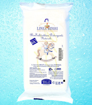 <p>Bio Salviettine Detergenti di<b> Helan </b>(7,50 euro), oltre che per il viso,vanno bene per pulire le orecchie</p>