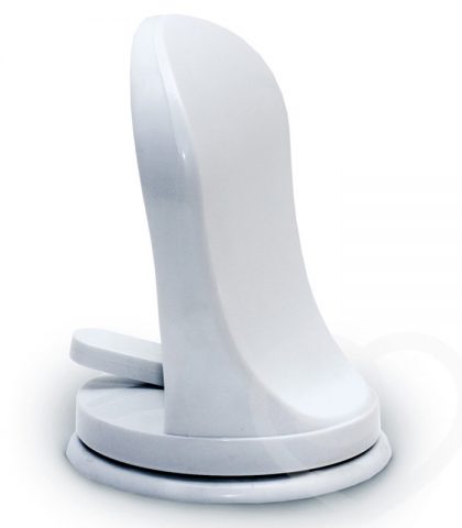 <p>Fare sesso nella doccia più essere sia un po' scomodo, che rischioso. Ma è così bello che sarebbe davvero un peccato rinunciare! A questo punto entra in scena Sex in the shower, una linea di <b>accessori pensata proprio per fare sesso sotto la doccia</b> e aiutarvi ad assumere le posizioni che preferite e a lasciar scorrere la fantasia.</p><p>Quella nella foto è un <b>poggiapiede</b> a ventosa, che si può posizionare e spostare a piacere sulla parete della doccia... e poi ci sono maniglie a cui aggrapparsi di vario tipo, fino alle manette impermeabili...</p>