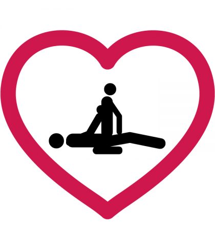 <p><b>Consigli per l'uso </b>-</p><p>Semplicissima ma efficace (lei sta sopra, in ginocchio, ma esistono anche infinite varianti: lei con le gambe piegate, con il busto eretto o in avanti...) la posizione della <strong>cowgirl</strong>, detta anche dell'amazzone, è una delle più amate dalle donne: la penetrazione è <i>efficace </i>nello stimolare il punto g, permette di controllare a proprio piacimento i movimenti, di condurre l'amplesso secondo il proprio ritmo; inoltre permette a lui o a lei di stimolare il clitoride o i capezzoli. Per rendere questa posizione ancora più piacevole, prova muovere il bacino avanti e indietro (per una stimolazione extra del punto G), magari andando un po' all'indietro con la schiena, oppure prova i movimenti circolari: sfregando con il corpo del partner il clitoride sarà ampiamente stimolato...</p><p><b>Ti piacerà perché </b></p><p>Ti sentirai come una <strong>dea</strong> che cavalca il piacere e ha un perfetto controllo sul suo corpo: così potrai giocare a stare sulla soglia dell'orgasmo, rendendolo ancora più forte</p>