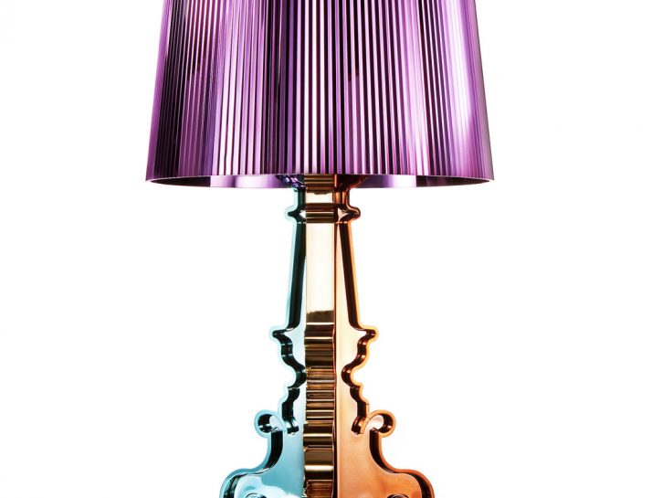 https://www.donnamoderna.com/wp-content/uploads/2011/11/3709646-L-abat-jour-in-plexiglas-multicolore-di-Kartell-725x545.jpg