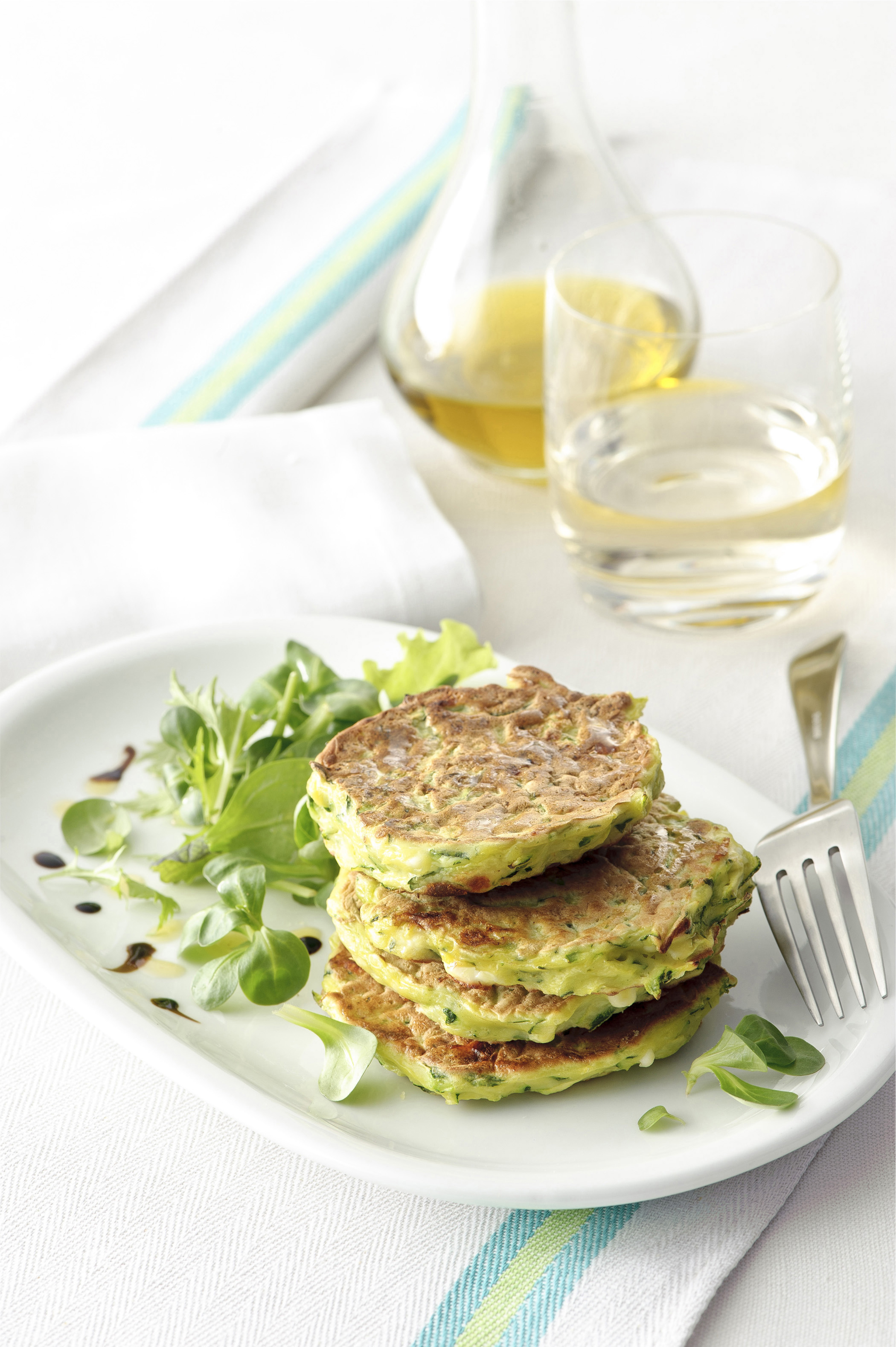 Ricetta Frittini di zucchine, uova e feta | Donna Moderna