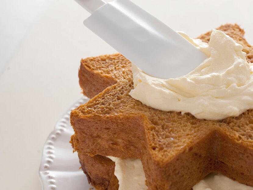 Pandoro Farcito con Crema al Mascarpone 3 Pandoro alla crema di mascarpone step 3