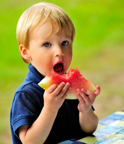 Come Togliere Le Macchie Di Candeggina Dai Tessuti Colorati