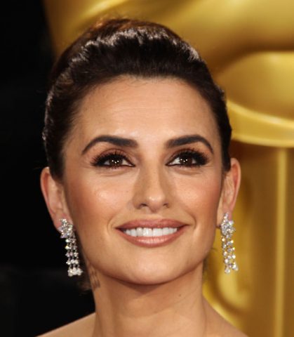 <p>Penelope Cruz è un’altra di quelle attrici che ha deciso di affrontare i suoi 40 anni soltanto con lo splendido sorriso che da sempre la contraddistingue.</p>