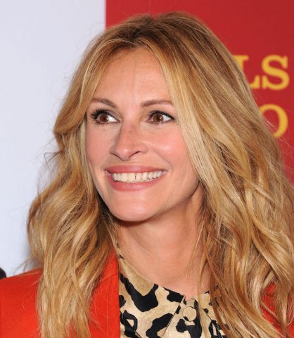 <p>Il sorriso e l'espressione raggiante dell’ex Pretty Woman con gli anni non sono cambiati, così come la sua contrarietà alla chirigia plastica: «Ho tre figli che devono sapere quale emozione sto provando nell'esatto momento in cui ciò accade», ha detto in un’intervista.</p>