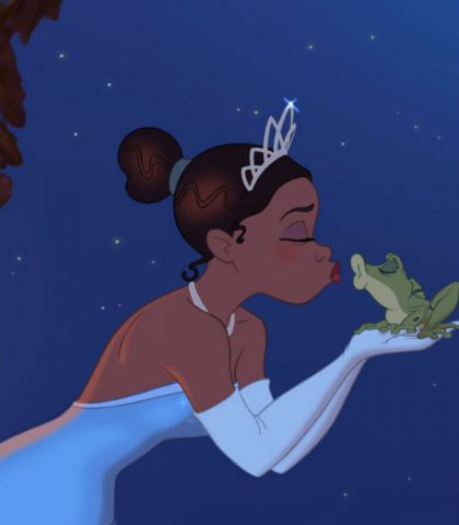 <p>La storia de <b>La Principessa e il Ranocchio</b> è celebre, però in questo film della Disney uscito più di cinque anni fa, è rivista in chiave moderna e musicale. La principessa, infatti, non è altro una fanciulla afroamericana che fa la cameriera e non mancano momenti in cui si balla e si canta a ritmo di jazz.</p>