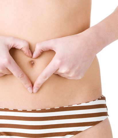 <p> Per una <b>donna</b>, conoscere il proprio corpo e riuscire a capire quando avviene l'<a href="https://www.donnamoderna.com/tag/ovulazione" rel="nofollow" target="_self"><b>ovulazione</b></a> è di fondamentale importanza per poter programmare una <b>gravidanza</b>.<br /> Mediamente ogni mese si verifica un <b>ciclo ovulatorio</b>, ma la lunghezza del periodo cambia da donna a donna e alcune volte è differente di mese in mese anche per la stessa donna.<br />Una volta compreso come si svolge e quanto è importante tutto il processo dell'ovulazione per poter concentrare i rapporti sessuali nei giorni giusti arriva il problema principale che è quello di determinare con esattezza quando (o addirittura se) l'<b>ovulazione</b> avviene. Ma basterà imparare ad ascoltare il proprio corpo per risolverlo.</p><p><a href="https://www.donnamoderna.com/mamme/preconcepimento/abc-ovulazione-conoscerla-rimanere-incinta/photo/Che-cos-e-l-ovulazione#dm2013-su-titolo" rel="nofollow" target="_self">Sfoglia la gallery </a>per scoprire come funziona l'ovulazione e come calcolare i <b>giorni fertili</b>.</p>