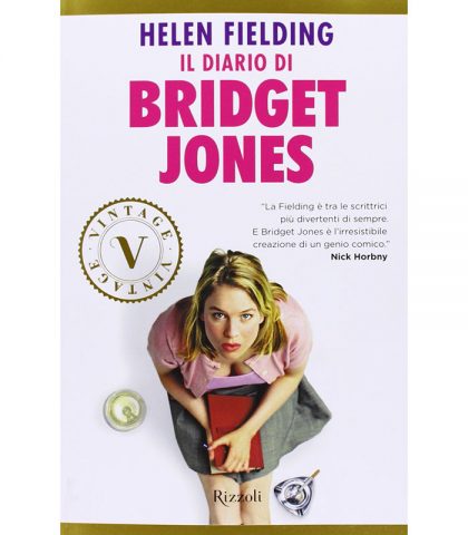 <p><b><a href="http://www.mondadoristore.it/Il-diario-di-Bridget-Jones-Helen-Fielding/eai978881707014/?utm_source=donnamoderna&utm_medium=referral&utm_campaign=partnership" target="_blank">Bridget Jones</a></b> non finirà mai di essere un punto di riferimento. Goffa, sovrappeso e con una predilezione per i guai e le situazioni imbarazzanti, la trentenne londinese non si arrende mai. E anche se non è esteticamente irreprensibile come vorrebbe la società di oggi, è contesa da due uomini affascinanti, diventa un volto televisivo ed esce indenne da una prigione thailandese.</p>