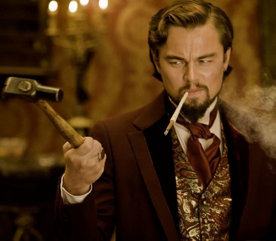 <p>“Signori, avevate la mia curiosità, ma ora avete la mia attenzione.”</p><p>Calvin Candie è uno spietato proprietario terriero, appassionato di combattimenti fra mandingo. DiCaprio è riuscito a dare tutte le sfumature della sua crudeltà, passando dalla calma apparente alla rabbia più furibonda. Nel monologo finale del personaggio, l’attore ruppe un bicchiere e si tagliò. La mano iniziò a sanguinare copiosamente ma Leo continuò a recitare, guadagnandosi una standing ovation da tutto il cast.</p>