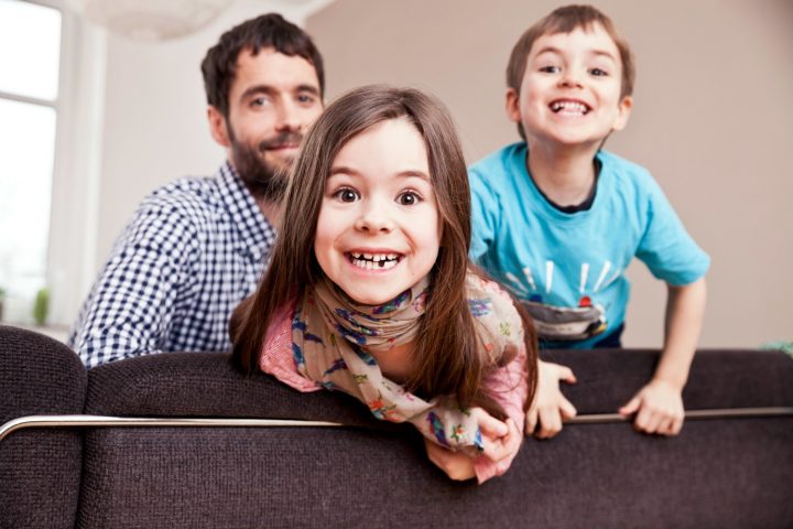 <p class="text-justify"><b>CULTURA DELLA CONSAPEVOLEZZA</b> </p><p class="text-justify">È possibile aiutare i genitori a uscire da questa sensazione di <b>panico</b>? «I genitori hanno bisogno di essere rassicurati: fanno un mestiere complicatissimo, sempre con il timore di sbagliare scelta» spiega la psicologa, chiarendo: «Diamo ai genitori la sicurezza di cui hanno bisogno, <b>non bugie </b>che spaventino. È scientificamente provato che stereotipi, <b>pregiudizi</b>, una certa violenza sessista e omofoba nasce proprio dalla mancanza di una cultura capace di vivere le differenze come ricchezza, nutrita sin da piccoli dall'<a href="https://www.donnamoderna.com/tag/educazione" target="_self">educazione</a> familiare, dalle scelte delle <b>parole</b> che si usano, da chi diventerà nostro amico, da quello che i media e gli adulti di<b> riferimento</b> ci comunicano».</p>