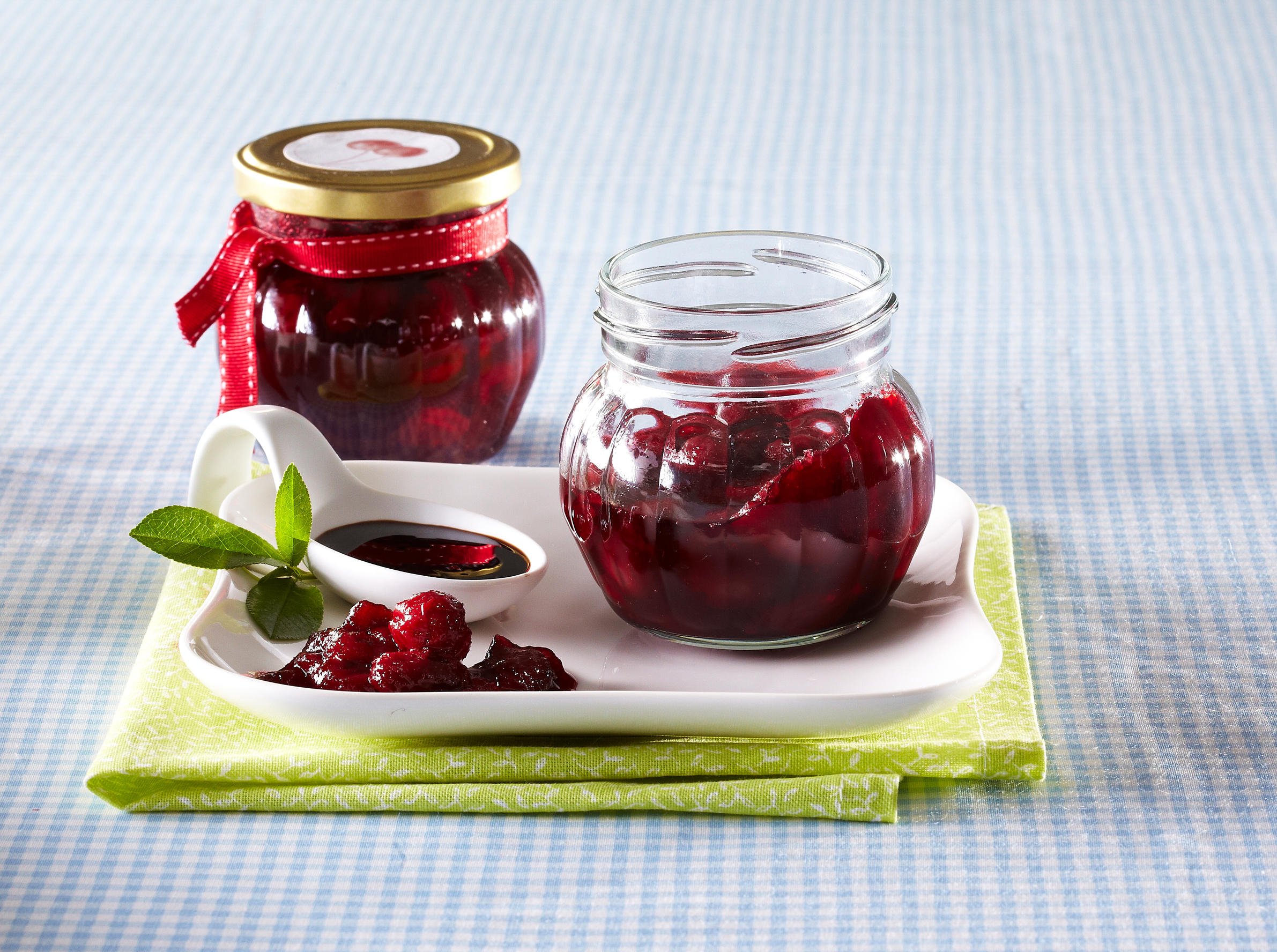 Ricetta Marmellata di ciliegie veloce | Donna Moderna
