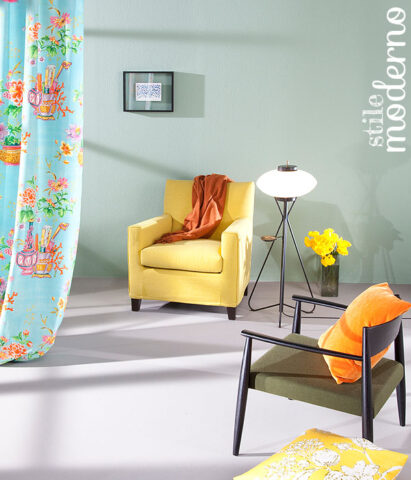 <p>Se il tuo <b>arredamento moderno</b> ha toni vivaci ed è magari abbinato ad accessori che fanno colore, come le tende floreali, dipingi le pareti con un colore "spento". Un grigio azzurrato o con tonalità del verde fa da sfondo perfetto alla vivacità dell'arredamento.</p>