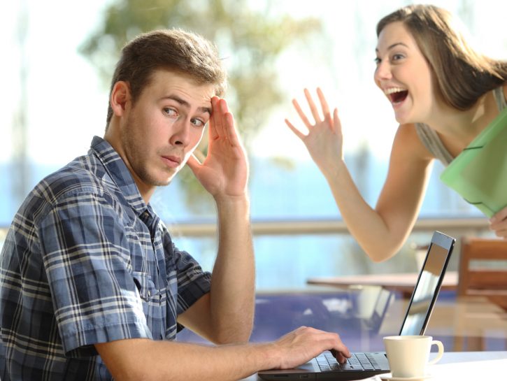 Stai uscendo con qualcuno speciale ora