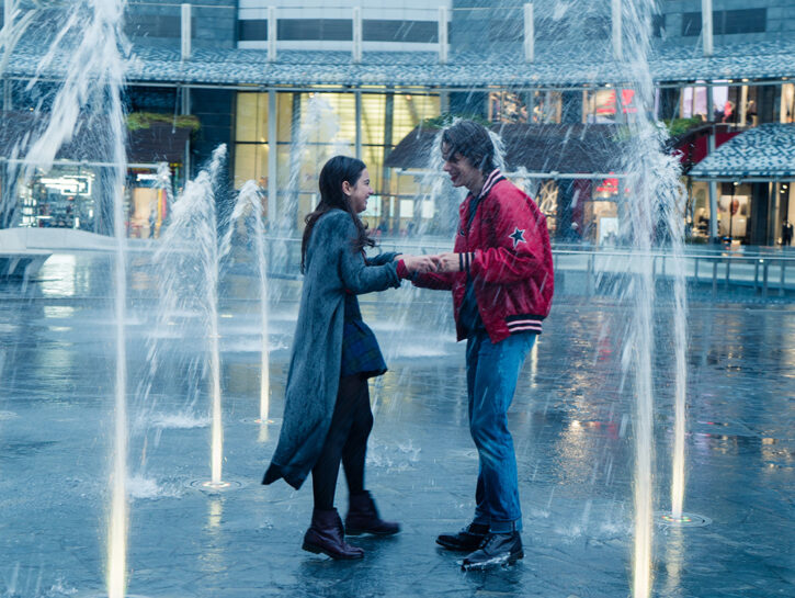 <p><span>Margherita Morchi e Matteo Oscar Giuggioli in una scena di "Succede", il film tratto dal primo libro di Sofia Viscardi</span></p>
