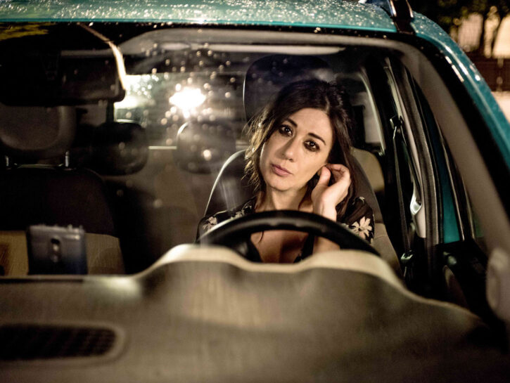 <p>Virginia Raffaele nei panni di Saveria, uno degli alter ego della sua nuova serie "Come quando fuori piove", in onda sul Nove</p>