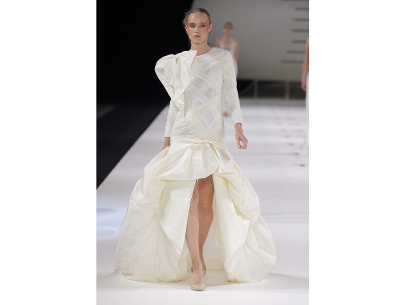 <p>Abito con fiocco (YOLANCRIS)</p>
