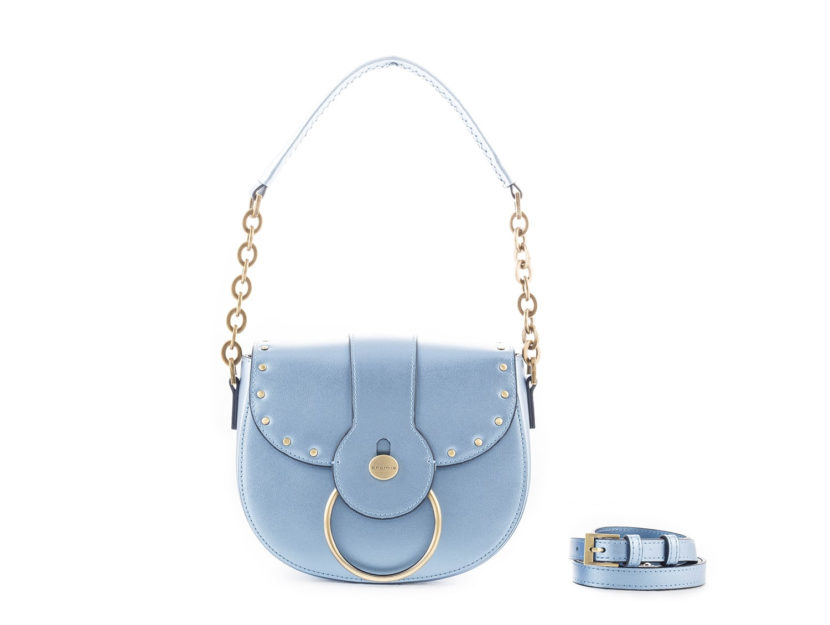 <p>Shoulder bag dalla tracolla removibile azzurro cielo (CROMIA)</p><p><em>Credits: Cromia</em></p>