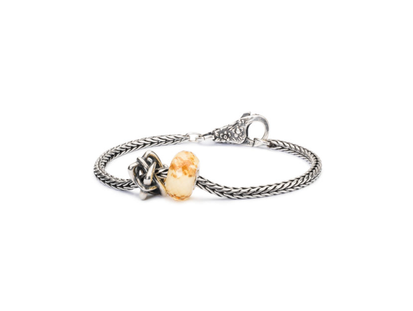 <p>Bracciale con charms (TROLLBEADS)</p><p><em>Credits: Perlunica</em></p>