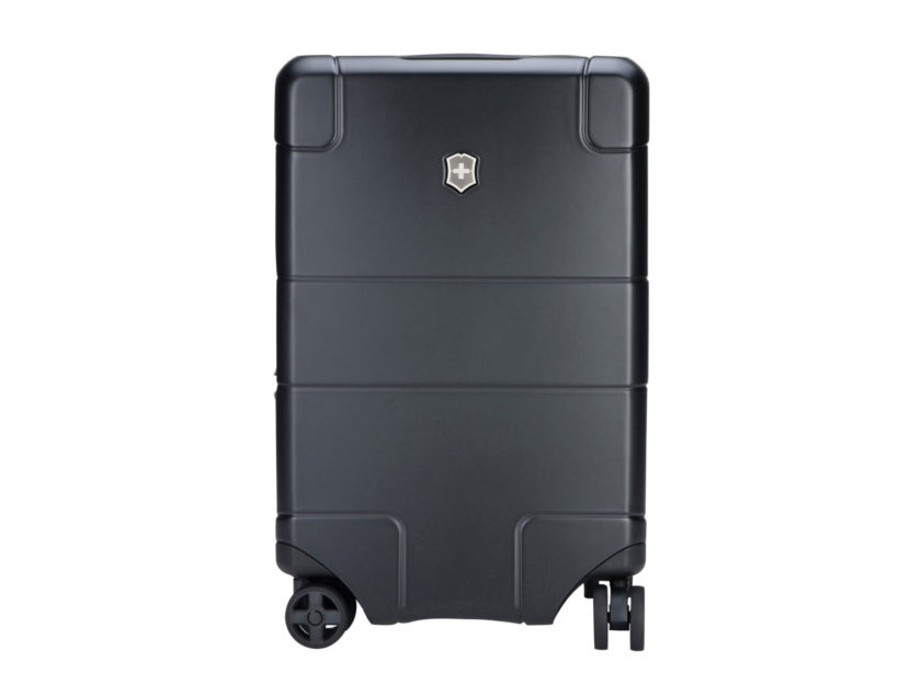 <p>Trolley da viaggio rigido (VICTORINOX)</p><p><em>Credits: Yoox</em></p>