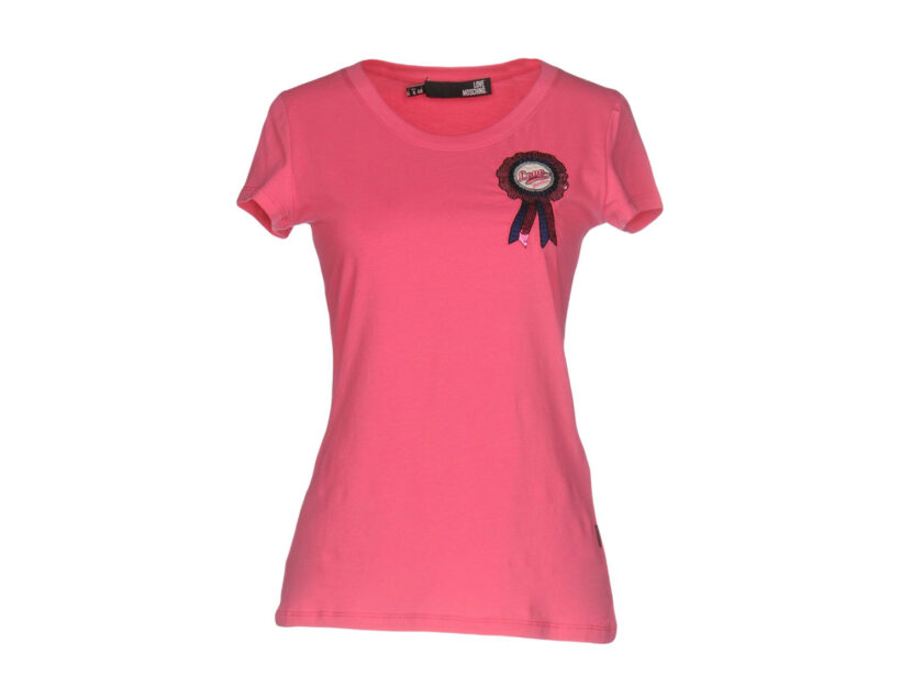 <p><em>Credits: Moschino</em></p>