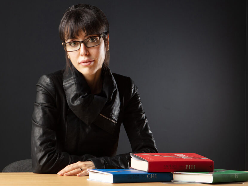 <p> Akilah Azra Kohen, autrice del romanzo <em>Phi</em></p>