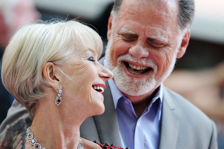 <p>L'attrice Helen Mirren e il marito Taylor Hackford, insieme da 32 anni</p>