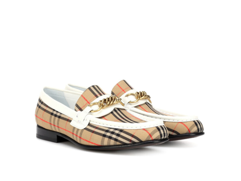 <p>Mocassini con stampa check a quadretti (BURBERRY)</p>