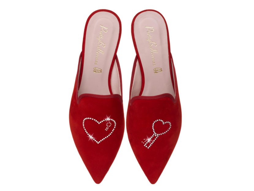 <p>Ballerine total red con stampa romantica (PRETTY BALLERINAS)</p>